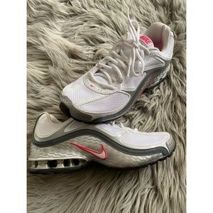Nike Reax Run 5 Women’s Sneakers 👟